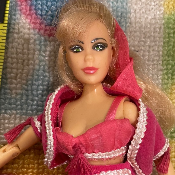 I dream of a Jeanie doll - Picture 2 of 4